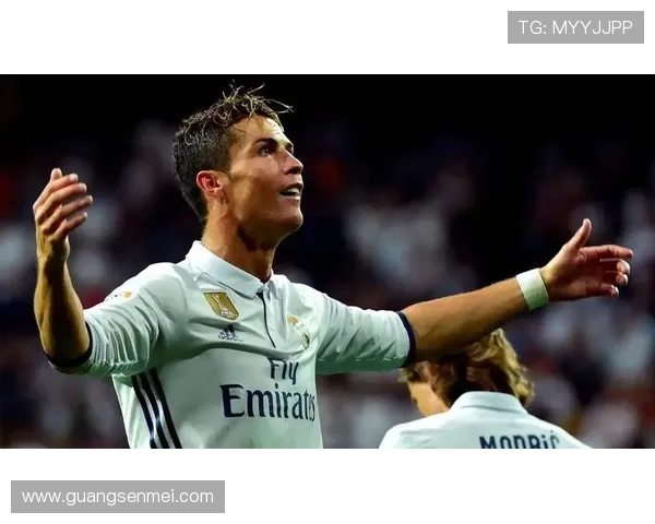 C罗领衔传奇球员群星闪耀 盘点足球史上最具影响力的十位巨星