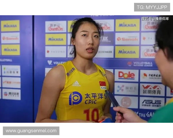 中国女排夺冠再创辉煌 刘晏含关键时刻表现精彩 全队士气高涨勇攀新高 中国女排夺冠再创辉煌 刘晏含关键时刻表现精彩 全队士气高涨勇攀新高