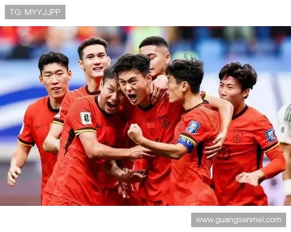 国足新星闪耀国际赛场奋勇拼搏助球队逆转赢得关键胜利