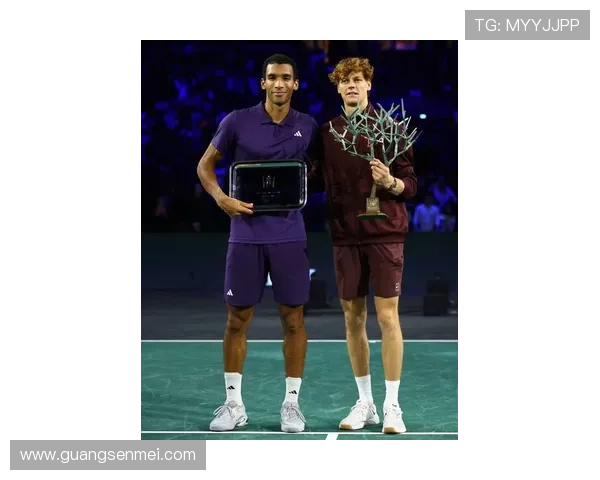 新一届网球大师赛开幕 世界顶级球员齐聚角逐冠军荣耀