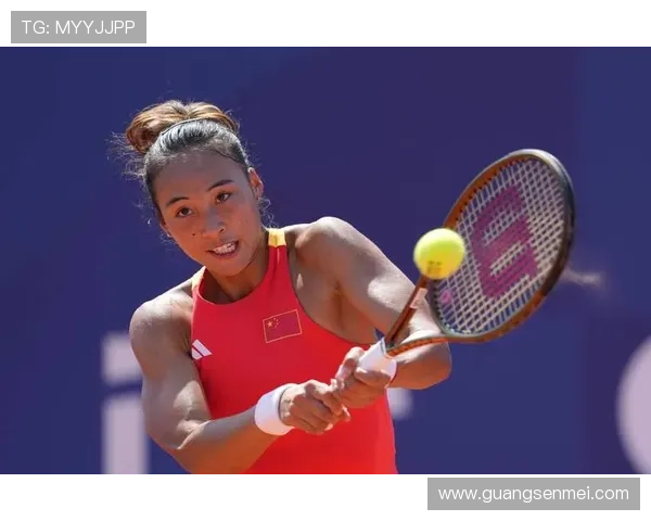 网球赛场风云再起 新星崛起与老将对决激烈上演精彩瞬间