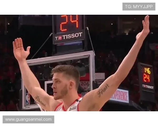 勇士队崛起与变革 从史诗冠军到未来巨星的成长路径分析