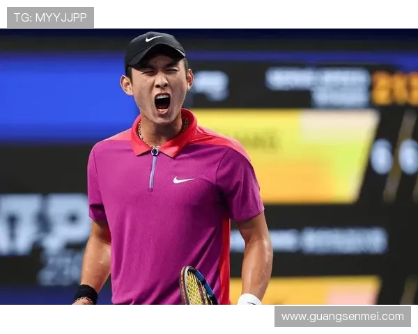 网球界新星崛起：年轻球员在国际大赛中斩获多个冠军引发关注